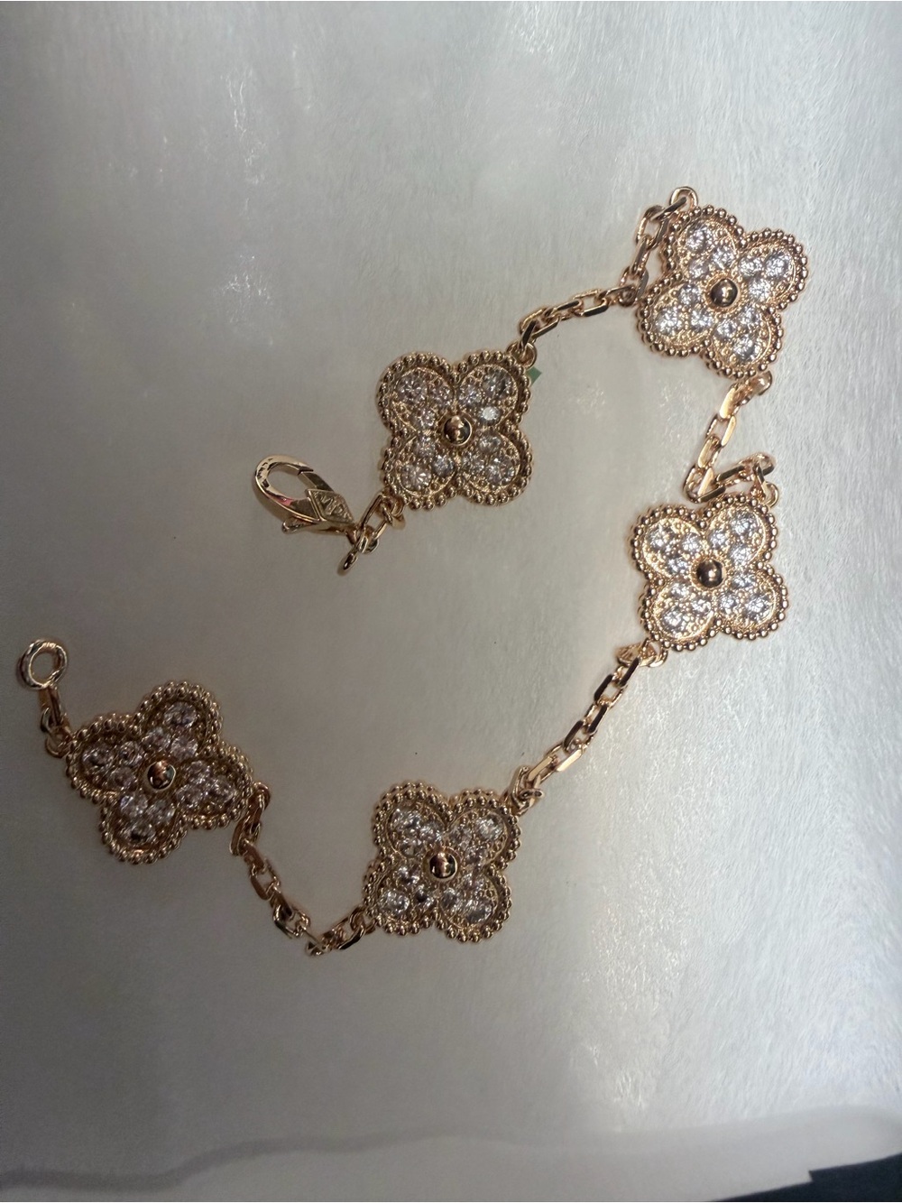 Bracelet Gold Floral Crystal ACCESSORY ONLY
NOT REAL GOLD